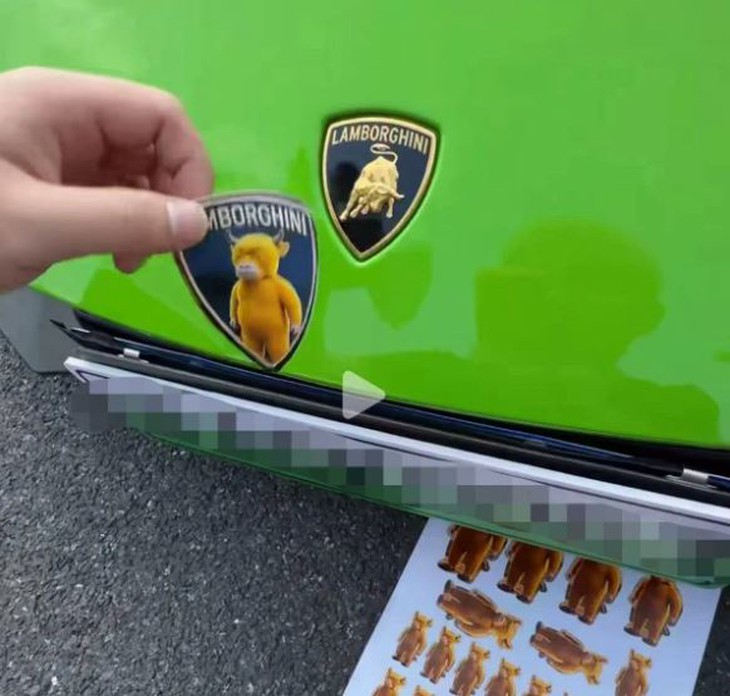 Thanh niên Trung Quốc lấy meme Ngưu Lai thay logo Lamborghini - Ảnh 1.