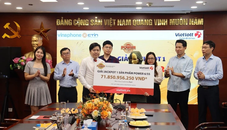 Trúng Vietlott hơn 1.100 lần, người đàn ông Quảng Trị lần này ‘ôm’ Jackpot gần 72 tỉ đồng - Ảnh 1.