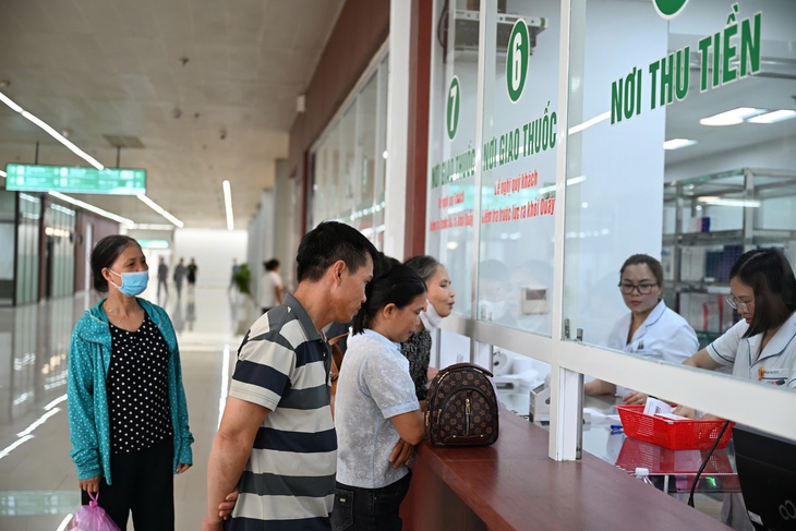 Danh mục thuốc bảo hiểm y tế: Người bệnh không thể mỏi mòn chờ cập nhật - Ảnh 2.