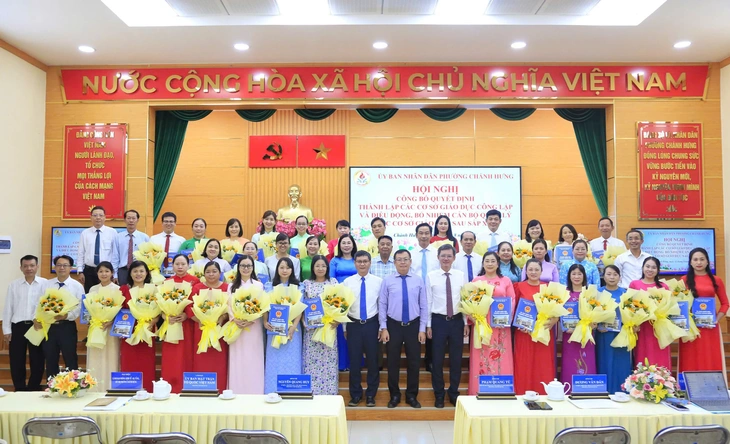 Phường Chánh Hưng từ 21 trường còn 13, bổ nhiệm 13 hiệu trưởng và 25 phó hiệu trưởng - Ảnh 4.
