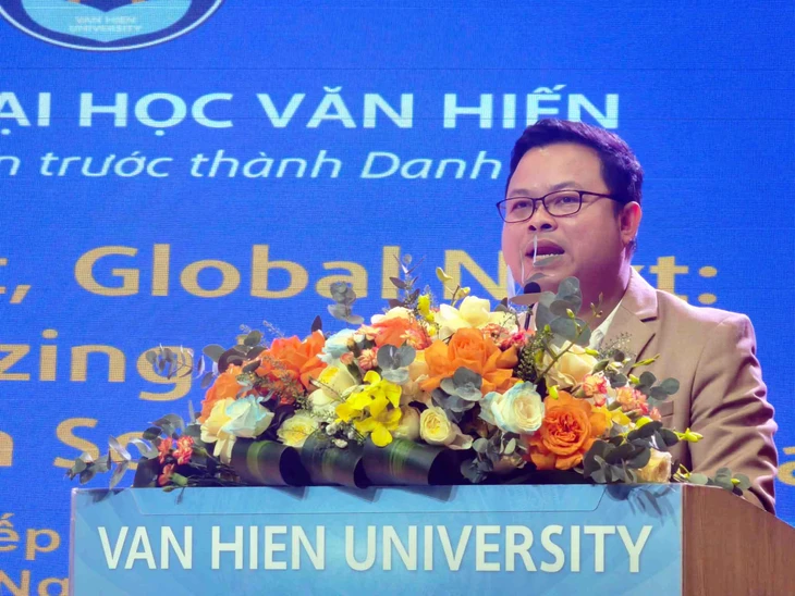 Tiếng Anh kiểu Việt: Có cần nói giống người bản xứ? - Ảnh 1.