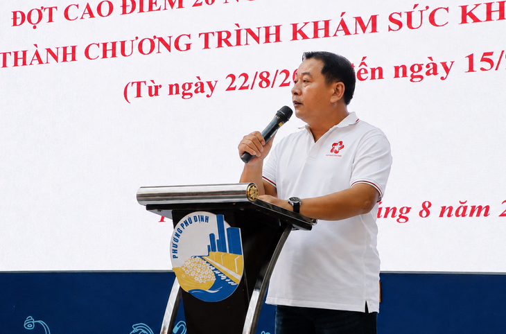 Phường Phú Định, TP.HCM tăng tốc 20 ngày đêm, tổ chức khám sức khỏe toàn dân tại khu dân cư, nhà trọ - Ảnh 1.