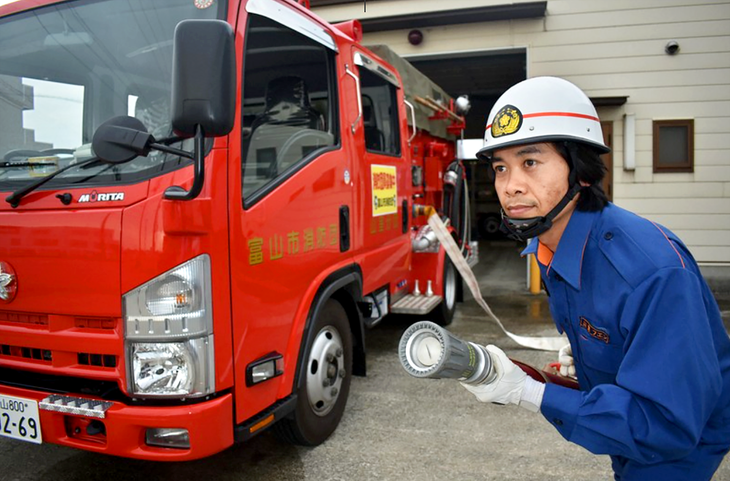 Việt kiều Nhật tham gia đội cứu hỏa tình nguyện, là người nước ngoài đầu tiên trong đội - Ảnh 2.