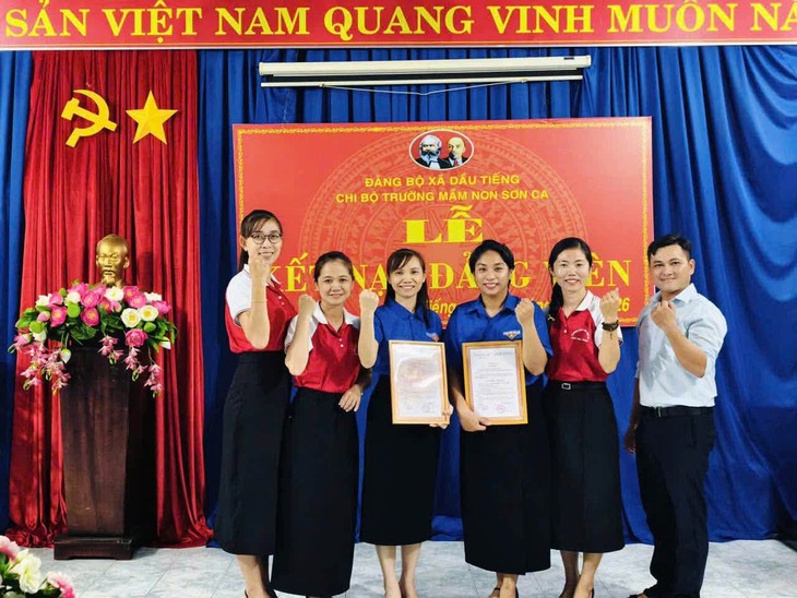 Hành trình về nguồn chào mừng Quốc khánh 2 - 9 cùng đoàn viên ưu tú vào Đảng - Ảnh 2.