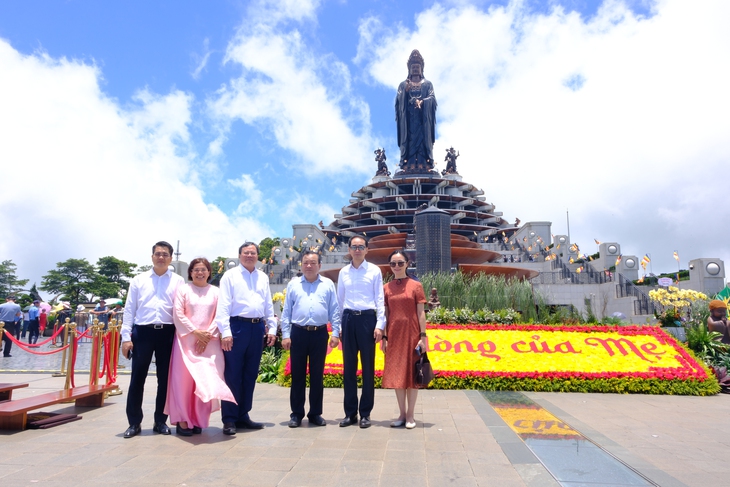 Đại sứ Hà Vĩ: "Tây Ninh núi đẹp, sông đẹp và người càng đẹp" - Ảnh 4.