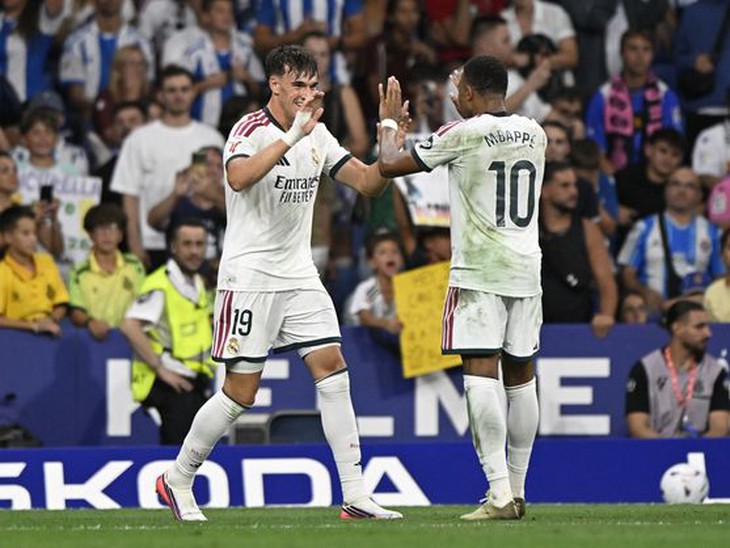 Real Madrid vất vả giành 3 điểm, trong trận đầu tiên Mourinho 'tái xuất' ở La Liga - Ảnh 1.