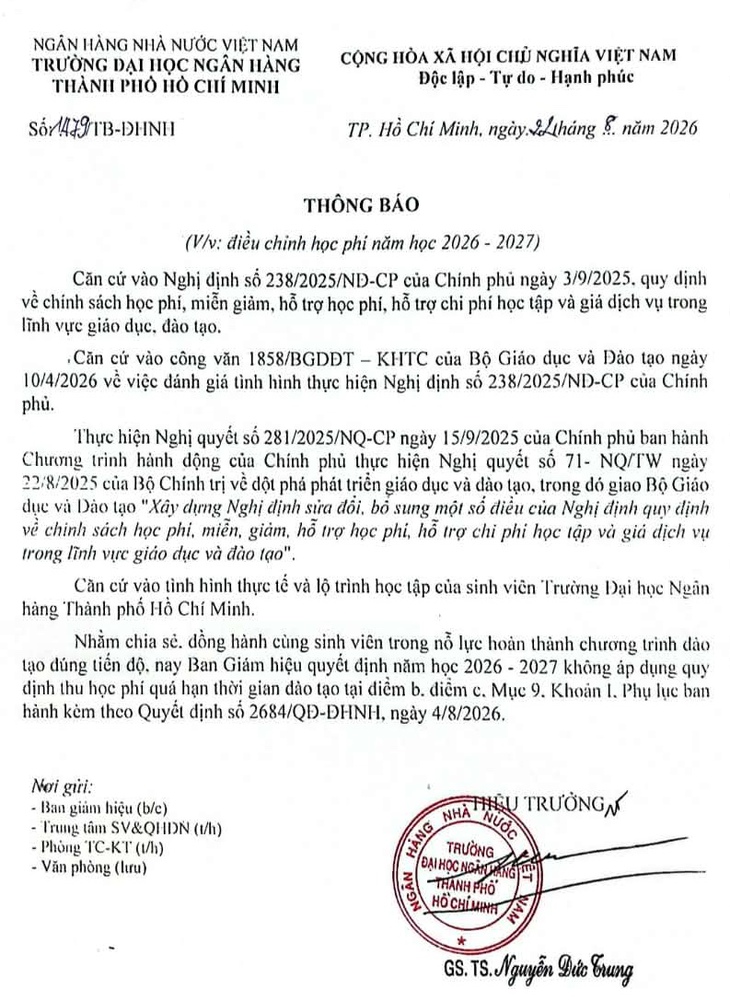 Trường đại học Ngân hàng TP.HCM quy định phạt học phí quá hạn - Ảnh 2.