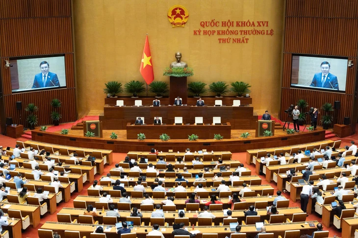 Quốc hội thông qua việc tăng thẩm quyền cho Petrovietnam trong hoạt động dầu
khí - Ảnh
2.