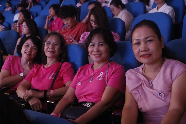 Góp mái tóc dài, chia sẻ yêu thương - Ảnh 6.