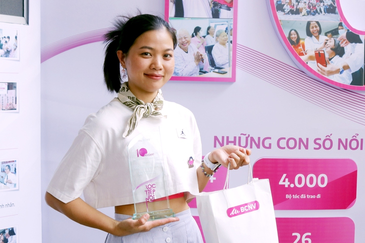 Góp mái tóc dài, chia sẻ yêu thương - Ảnh 2.