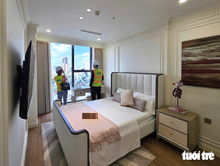 Hơn 2,5 triệu tỉ đồng vào bất động sản: Tiền nhiều, người mua nhà vẫn nghẽn?
- Ảnh
3.