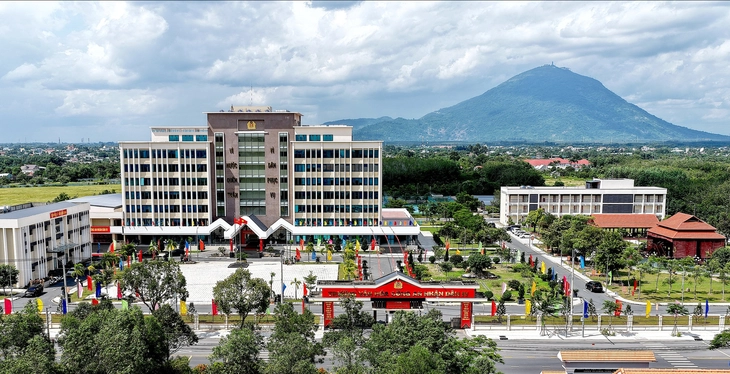 Tây Ninh có Trường Văn hóa Công an nhân dân IV hiện đại cải tạo từ trụ sở công an ở phường Tân Ninh - Ảnh 1.