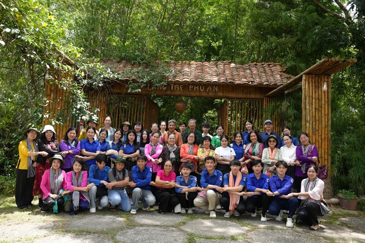 Thêm những mái nhà Việt vun đắp tình hữu nghị với sinh viên Lào, Campuchia - Ảnh 4.