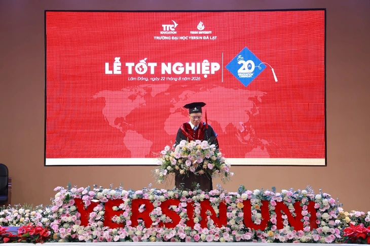 Lễ tốt nghiệp YersinUni 2023: Kỷ niệm 20 năm và cơ hội nghề nghiệp cho sinh viên - Ảnh 2.