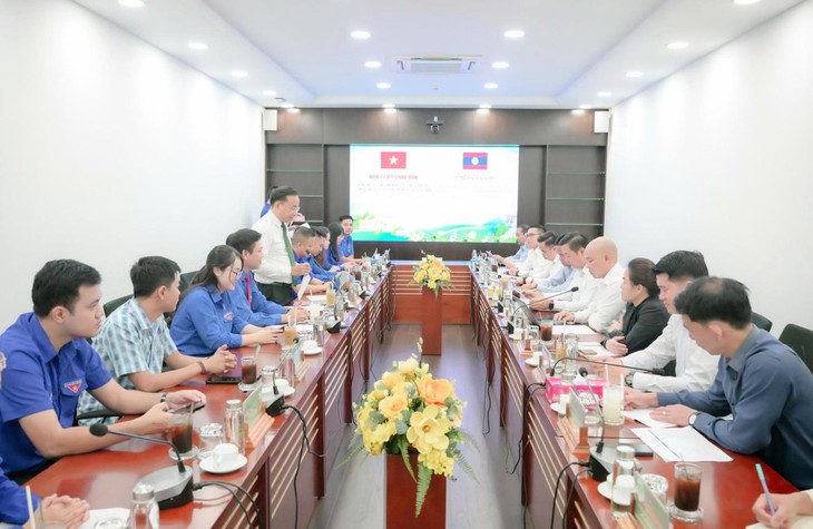 Tuổi trẻ VRG góp sức vun đắp tình hữu nghị Việt - Lào - Ảnh 1.