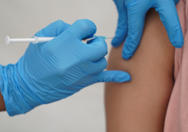 Tỉ lệ tử vong do ung thư cổ tử cung ở phụ nữ trẻ gần như bằng không, nhờ tiêm ngừa HPV sớm - Ảnh 1.