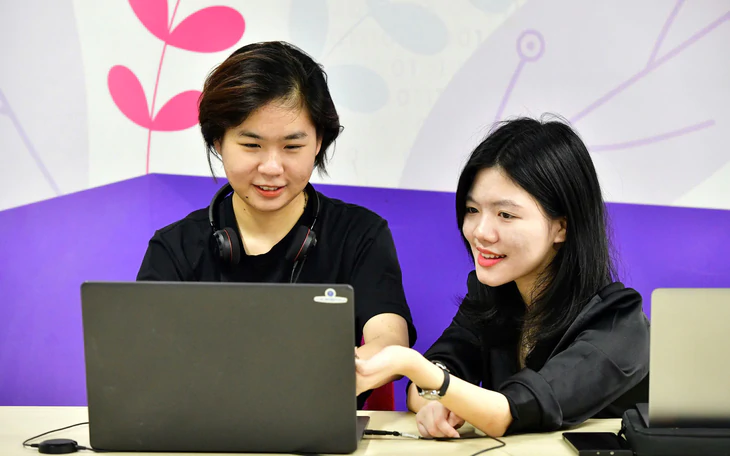 Thủ tướng Singapore đề xuất tăng mạnh lương cho bộ trưởng, cao nhất thế giới - Ảnh 2.