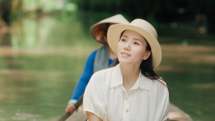 Nghệ sĩ Vũ Linh xuất hiện đầy thân thuộc trong 'Yêu lắm miền Tây' của Thùy Chi - Ảnh 1.