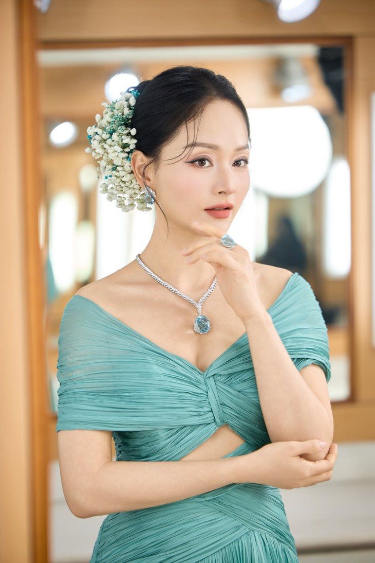 Lan Phương đáp trả bình luận kém duyên sau ly hôn chồng Tây   - Ảnh 2.
