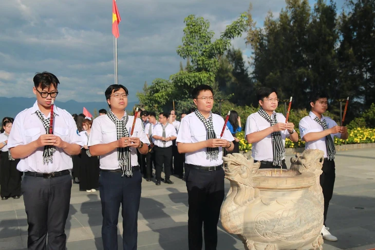 Hội Sinh viên Việt Nam TP.HCM tiếp tục khẳng định vị thế 'Đơn vị xuất sắc dẫn đầu' - Ảnh 6.