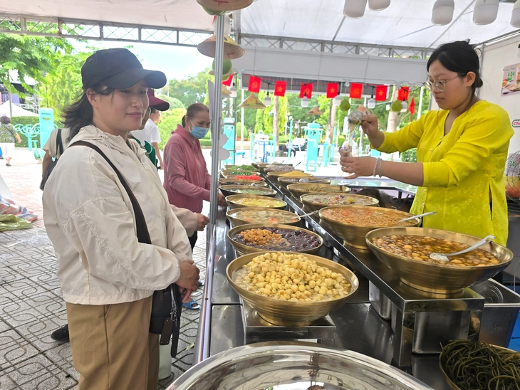 Rủ nhau đến Lễ hội Ẩm thực chay TP.HCM 2026 tại Công viên Bình Phú - Ảnh 2.