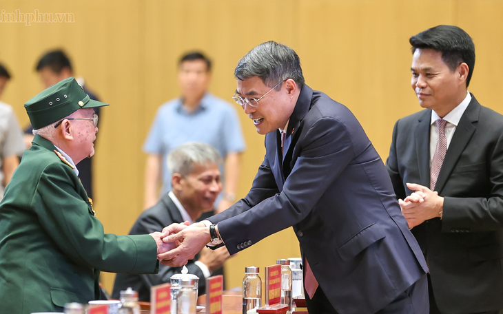 Thủ tướng gặp doanh nghiệp Trung Quốc: Chuyển từ đầu tư 'nhiều hơn' sang 'chất lượng hơn' - Ảnh 4.