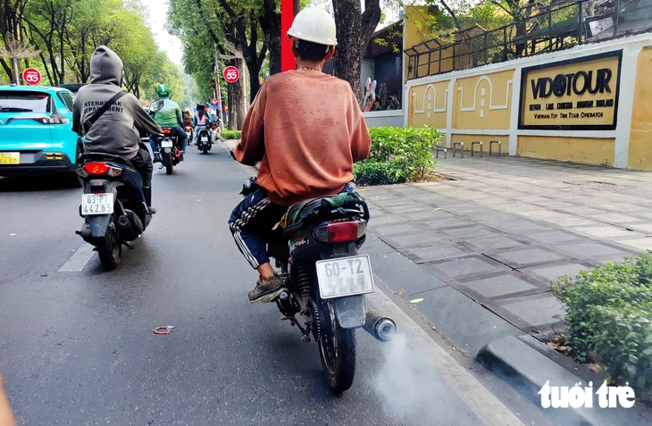 Sở Xây dựng lấy ý kiến về đề án kiểm soát khí thải phương tiện giao thông tại TP.HCM - Ảnh 1.