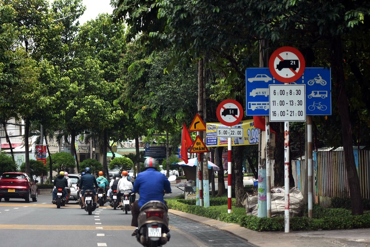 Cấm xe tải 'từ sáng đến tối', nhiều doanh nghiệp Đồng Nai xin mở thêm 4 khung giờ - Ảnh 2.
