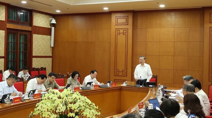Tổng Bí thư, Chủ tịch nước Tô Lâm: Tránh việc lấy mục tiêu giảm đầu mối làm thành tích - Ảnh 2.