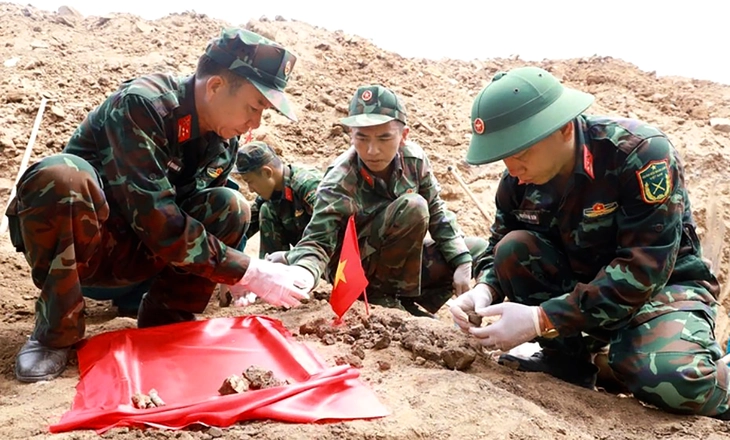 Phát hiện 23 hài cốt liệt sĩ ở khu vực nhà lao Thành Diên Khánh - Ảnh 2.