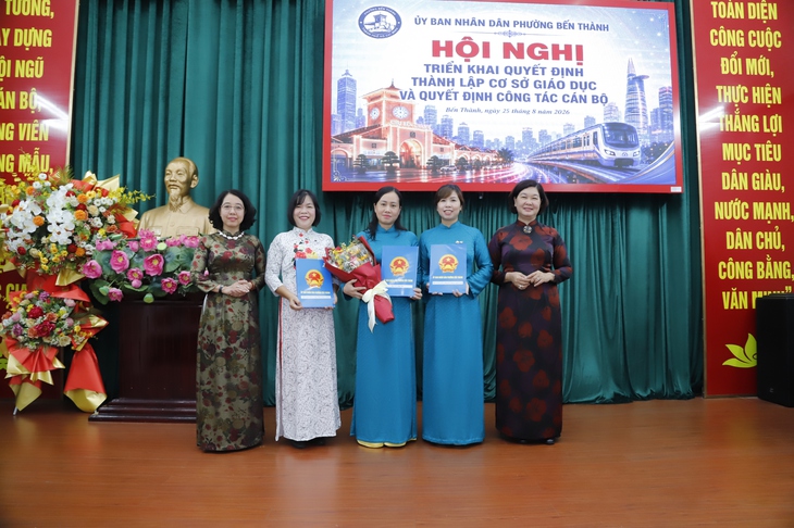 Phường Bến Thành giảm 4 trường, Trường THCS Nguyễn Du sáp nhập Đồng Khởi, hiệu trưởng mới - Ảnh 6.