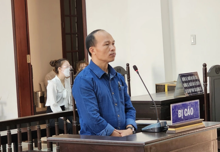 Chủ kênh YouTube Chuyện đời thường bị phạt 2 năm 6 tháng tù vì hô hào, quay phim, cổ vũ người khác đánh người - Ảnh 1.