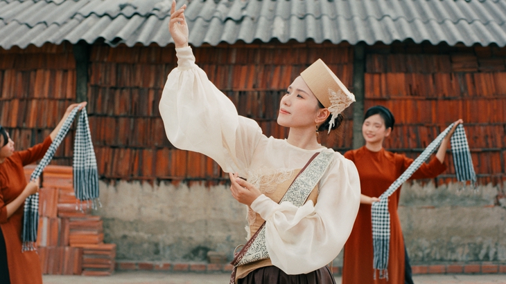 Nghệ sĩ Vũ Linh xuất hiện đầy thân thuộc trong 'Yêu lắm miền Tây' của Thùy Chi - Ảnh 2.