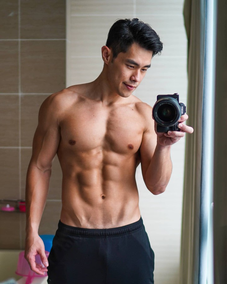 Vì sao người tập gym có body đẹp thường 'khoe' lên mạng? - Ảnh 1.