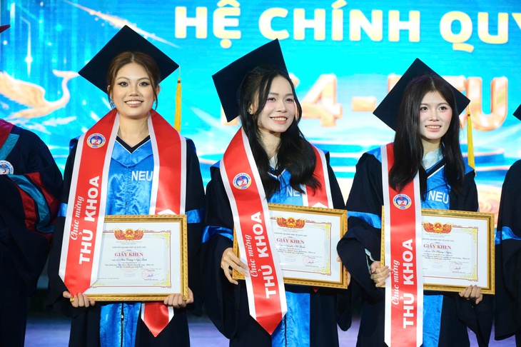 Giảng viên đi trao đổi học thuật ở nước ngoài sẽ phải cam kết sản phẩm đầu ra - Ảnh 1.