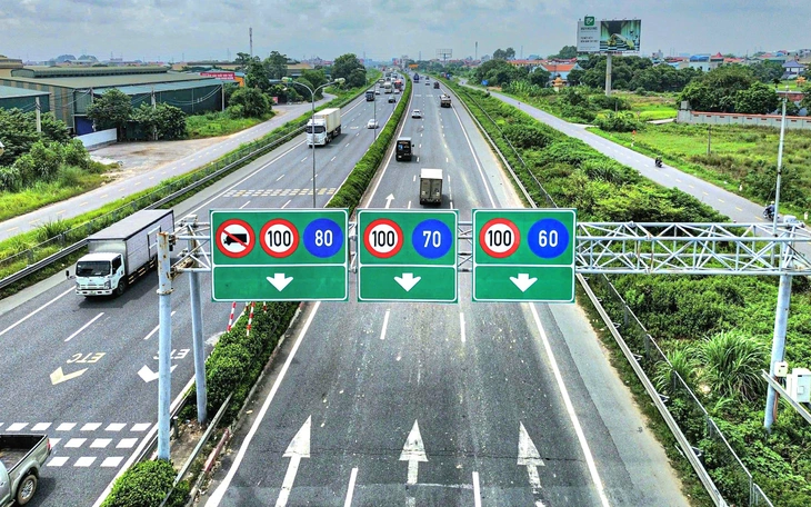 Việt Nam yêu cầu giữ khoảng cách tới 100m trên cao tốc, có nước lại tính bằng giây - Ảnh 5.