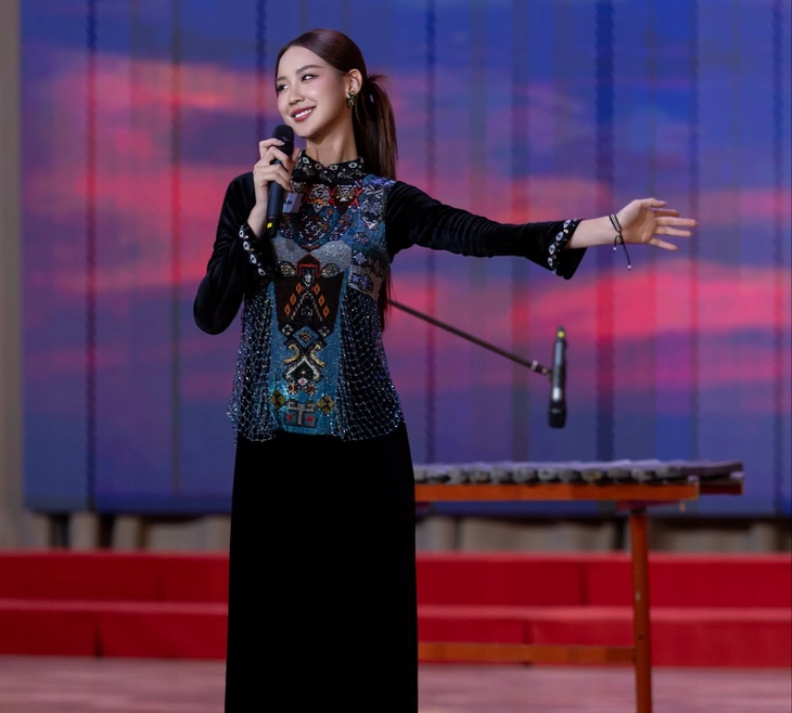 Bảo Ngọc chơi đàn đá, đọc rap, hát trong phần thi tài năng tại Miss World 2026 - Ảnh 2.