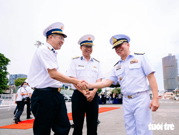 Tàu hộ vệ tên lửa Thái Lan cập cảng Nhà Rồng nhân mốc 50 năm quan hệ hai nước - Ảnh 5.