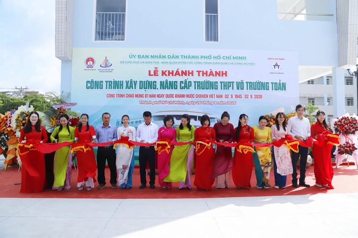 Cận cảnh ngôi trường THPT công lập hiện đại như trường quốc tế ở TP.HCM - Ảnh 2.