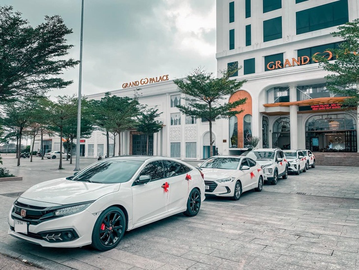 Thuê xe tự lái dịp lễ 2-9: Đặt trên app, xuống sân bay là có xe đi - Ảnh 1.