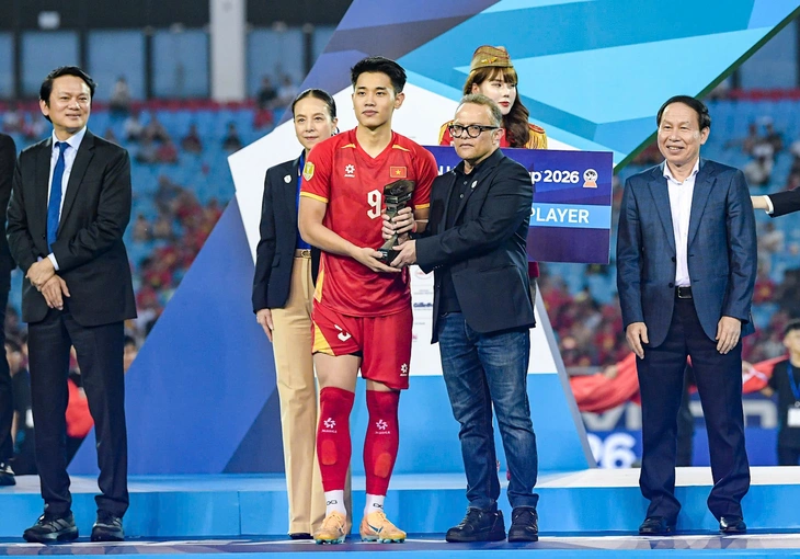 Đình Bắc giúp Việt Nam thống trị danh hiệu cá nhân ASEAN Cup 2026 - Ảnh 1.
