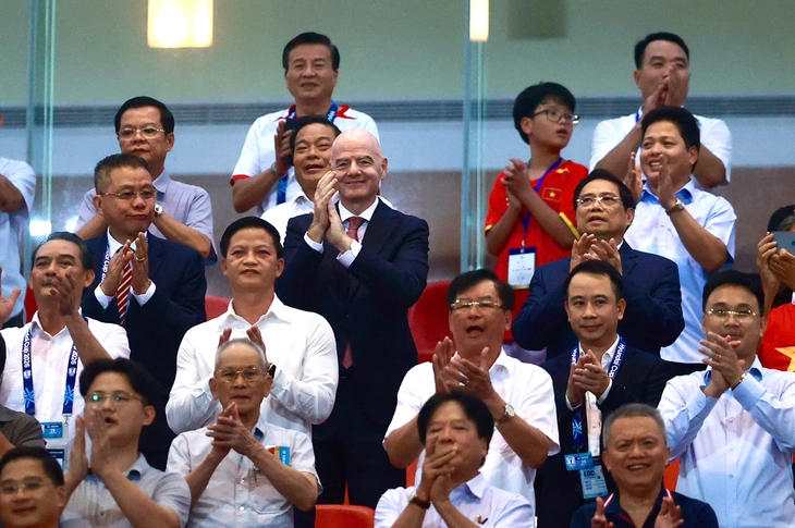 Chủ tịch FIFA Gianni Infantino dự khán trận Việt Nam - Thái Lan - Ảnh 2.
