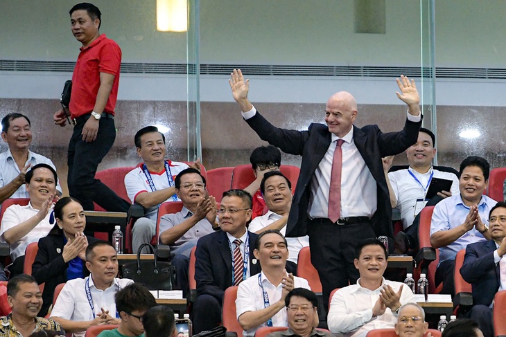 Chủ tịch FIFA Gianni Infantino dự khán trận Việt Nam - Thái Lan - Ảnh 3.