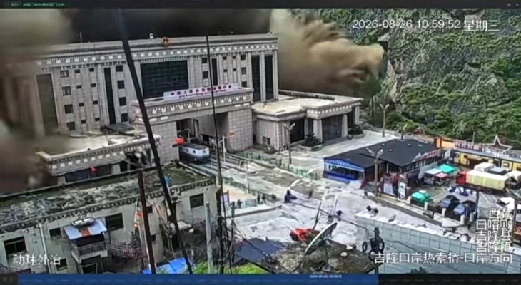 Lũ quét tại biên giới Nepal - Trung Quốc: 98 người chết và hơn 400 người mất tích - Ảnh 2.