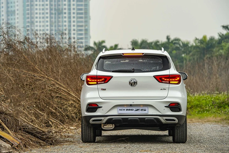 Tin tức giá xe: MG ZS giảm giá kỷ lục, SUV B thực tế còn rẻ hơn Kia Morning - Ảnh 4.
