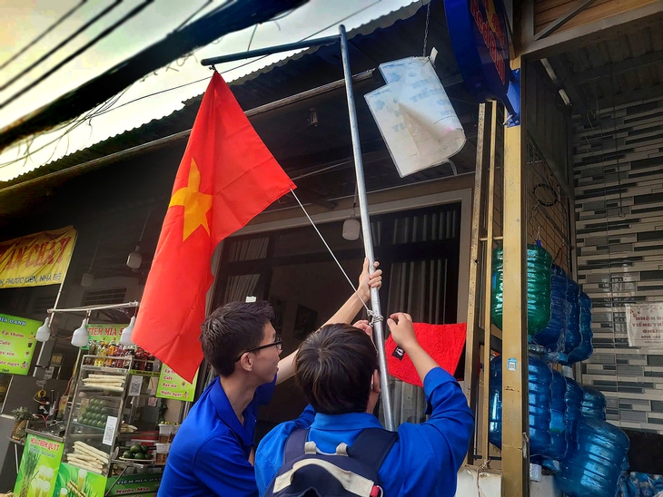 Cao điểm tình nguyện xây dựng nông thôn mới của tuổi trẻ TP . HCM 2026 - Ảnh 1.