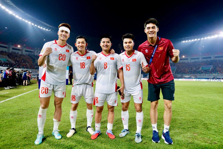 Cầu thủ nào của tuyển Việt Nam không đá phút nào vẫn 2 lần vô địch ASEAN Cup? - Ảnh 1.