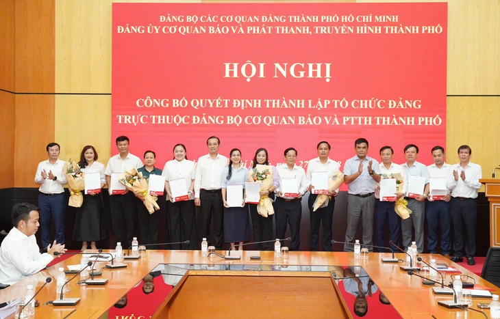 Trao quyết định thành lập và nhân sự Đảng bộ bộ phận Báo điện tử Tuổi Trẻ - Ảnh 5.