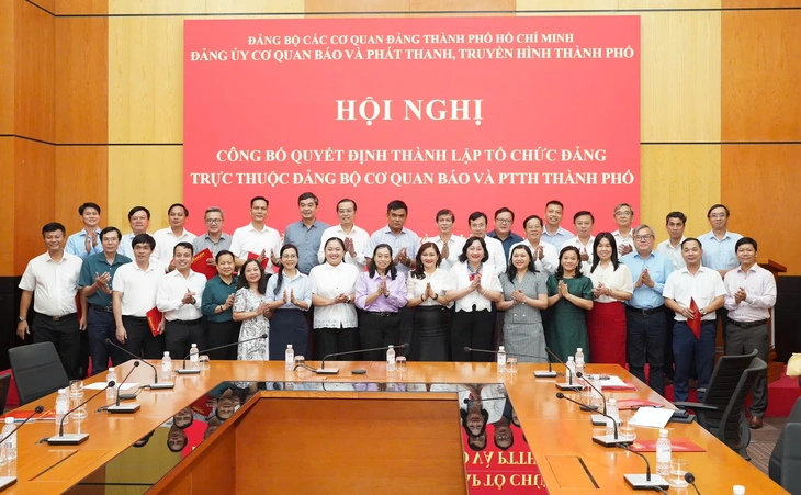 Trao quyết định thành lập và nhân sự Đảng bộ bộ phận Báo điện tử Tuổi Trẻ - Ảnh 6.