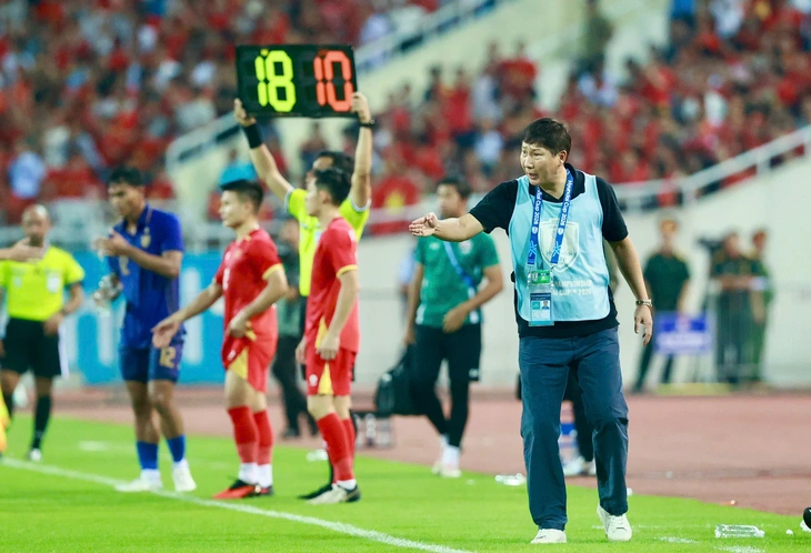 Vô địch ASEAN Cup 2026, HLV Kim Sang Sik hơn và kém HLV Park Hang Seo ở điểm nào? - Ảnh 1.